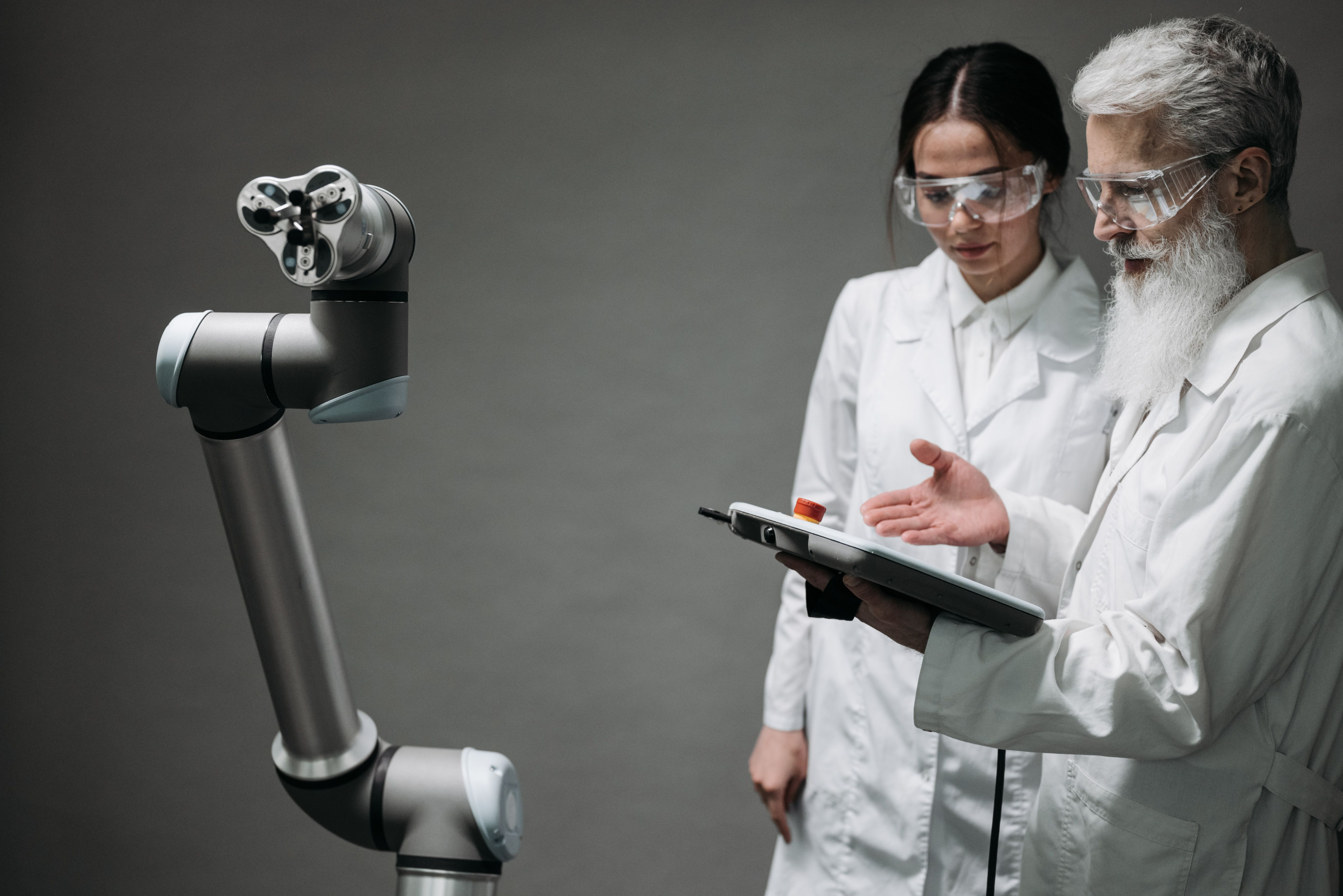 advancing-healthcare-innovation-through-medical-device-cros